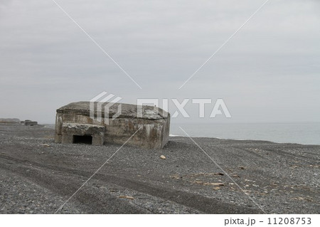 大樹町・旭浜のトーチカの群(曇り空) 大樹町・旭浜のトーチカの群(曇り空) 11208753