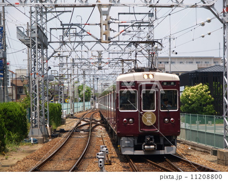 阪急電鉄　7000系　7001F　宝塚歌劇1000周年記念ラッピング車　今津北線　仁川駅折り返し　臨時普通列車 11208800