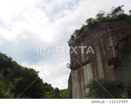 断崖絶壁 11212444