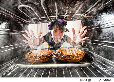 Funny chef perplexed and angry. Loser is destiny! Funny chef perplexed and angry. Loser is destiny! 11215008