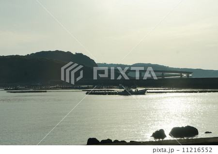 早朝のくしもと大橋ループ橋 11216552