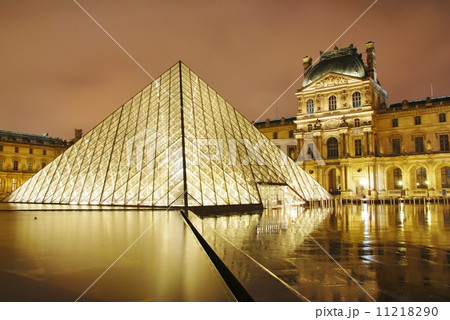 ルーヴル美術館 11218290