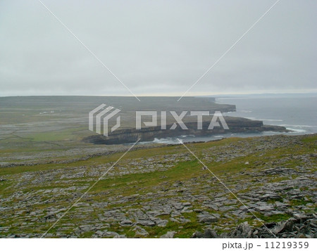 アラン諸島　イニシュモアの風景 11219359