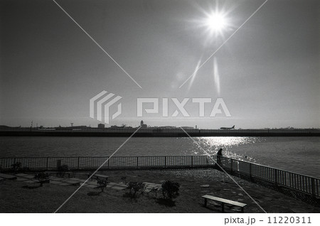 東京湾埋立地・京浜島より見る羽田空港　1990年代の記録 11220311