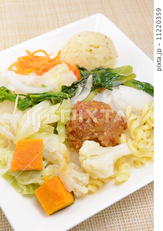 おいしい彩り野菜のホットサラダ おいしい彩り野菜のホットサラダ 11220359