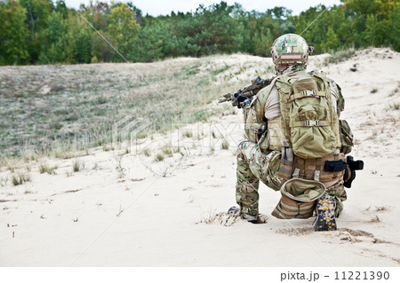 US soldier US soldier 11221390