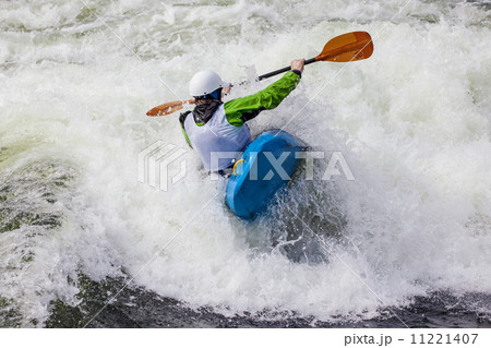 kayaker 11221407