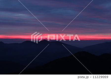 夜明け前が一番暗い 11229069