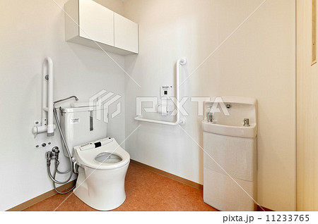 乳幼児連れ用トイレ 11233765