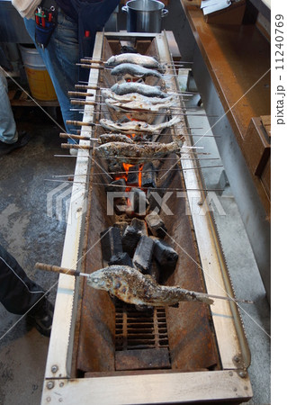 バーベキュー場内ニジマスの塩焼き バーベキュー場内ニジマスの塩焼き 11240769