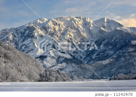 越後の霊峰「八海山」 11242970