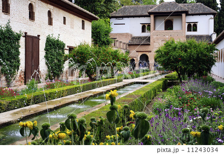 ヘネラリーフェ　アルハンブラ宮殿 11243034