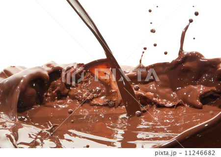 pouring chocolate pouring chocolate 11246682