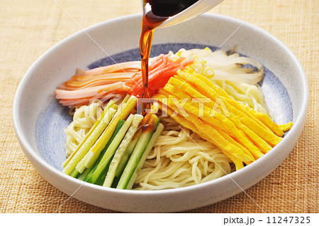 冷やし中華 11247325