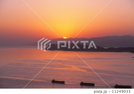 夕日と船 夕日と船 11249033