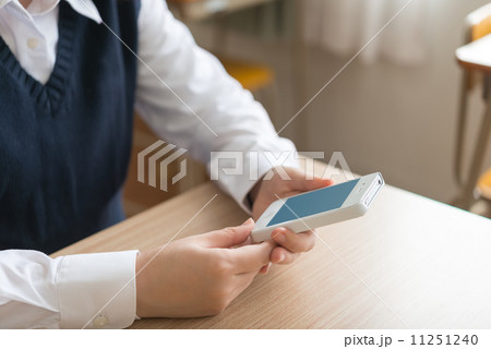 スマートフォンと高校生 11251240