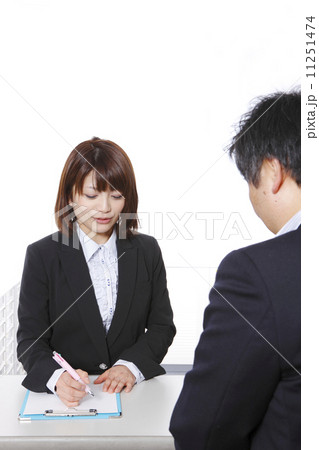 受付けの女子社員 11251474