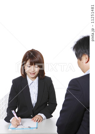 受付けの女子社員 11251481