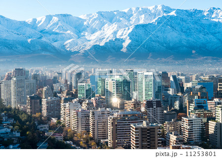Majestuosa sobre Santiago Majestuosa sobre Santiago 11253801