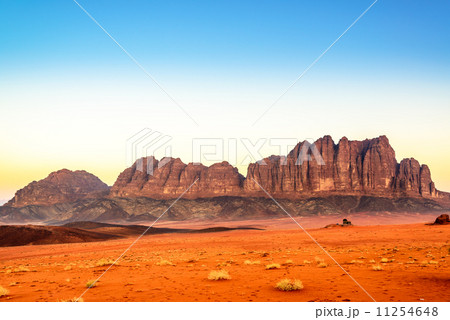 ジェベル・カタール山(ヨルダン、ワディ・ラム) ジェベル・カタール山(ヨルダン、ワディ・ラム) 11254648