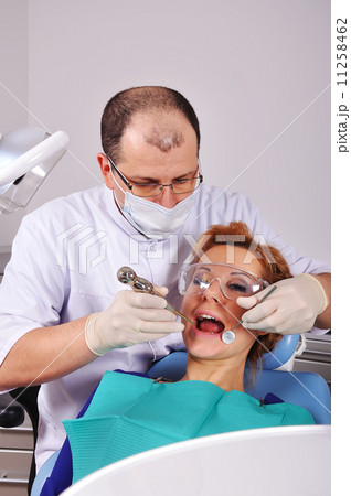 removes tooth removes tooth 11258462