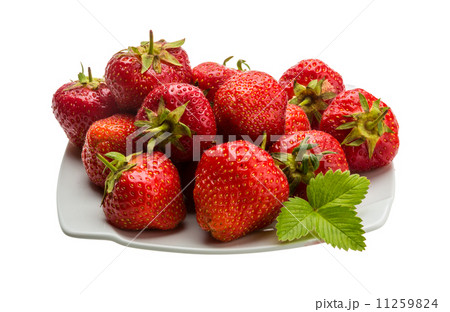 Strawberry in the bowl 11259824