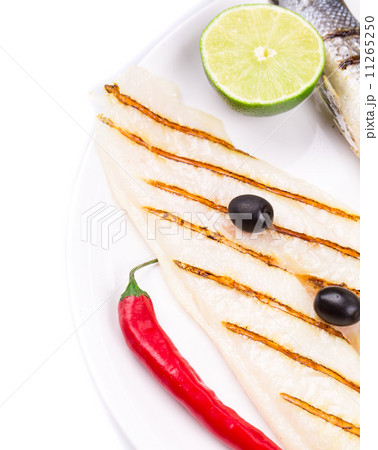 Fragmnt of the fish dish. Pangasius and sea bass. 11265250