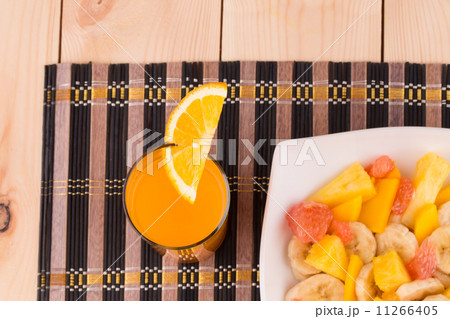 fitness salad 11266405