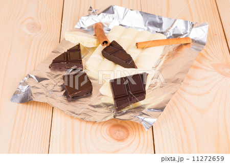 White and dark chocolate 11272659