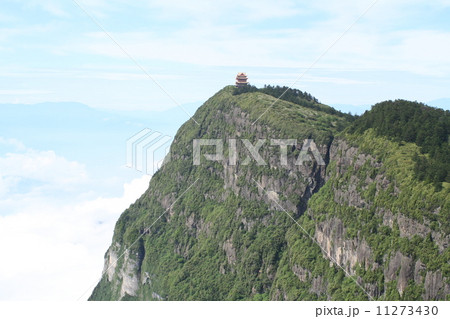 世界遺産・峨眉山頂上の寺院 11273430