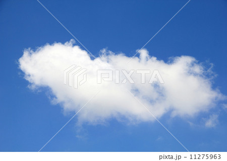 Cloudscape. Blue sky and white cloud. Sunny day Cloudscape. Blue sky and white cloud. Sunny day 11275963