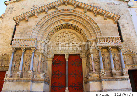 アルル　サントロフィーム教会　南フランス　 11276775