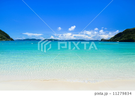 沖縄の海・渡嘉志久ビーチ 11279834