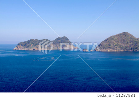 若狭の春、破風崎展望台より常神半島先端、御神島を展望「若狭湾国定公園」 11287931