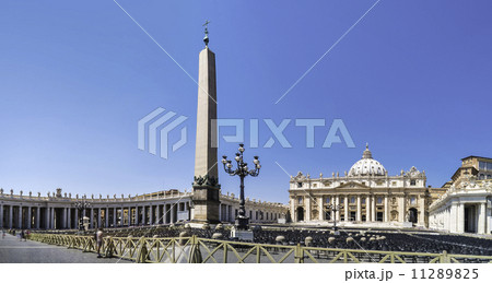 St. Peter's Squar, Vatican, Rome 11289825