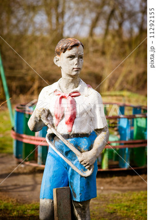 Statue of soviet pioneer 11292155