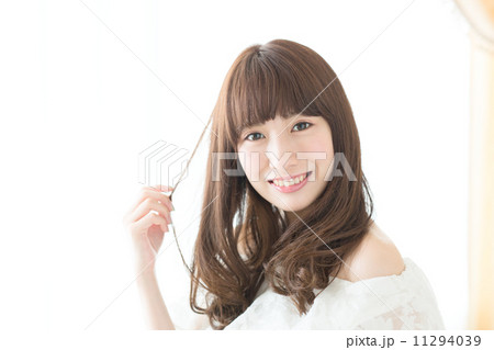 爽やかな女性 ヘアスタイルイメージ 爽やかな女性 ヘアスタイルイメージ 11294039
