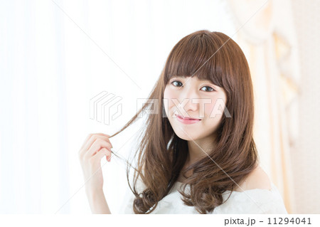 爽やかな女性　ヘアスタイルイメージ 11294041