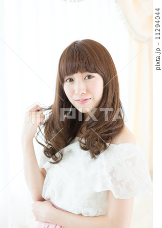 爽やかな女性 ヘアスタイルイメージ 爽やかな女性 ヘアスタイルイメージ 11294044