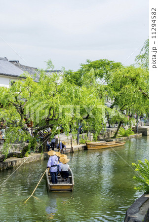 美観地区の川舟流し 11294582