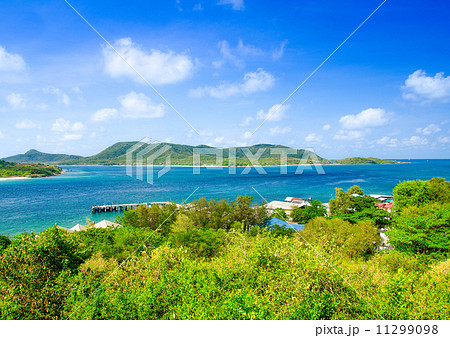 View of island on sea at Amphoe Sattahip,Chonburi provice,Thaila 11299098