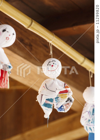 てるてる坊主　日和坊主　照る照る法師　イメージ素材 11299820