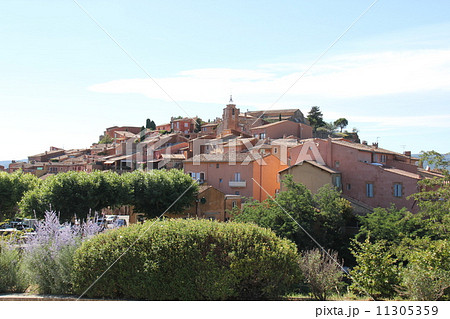 ルシニョンの村　village of Roussillon 11305359