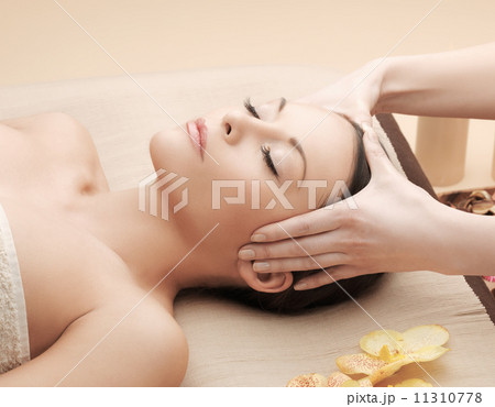 Greeting The Asian Woman Spa 42
