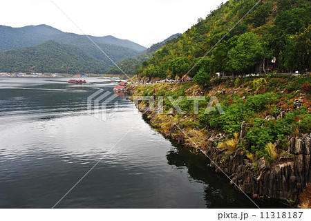 Large electric power dam in valley of western Thailand Large electric power dam in valley of western Thailand 11318187