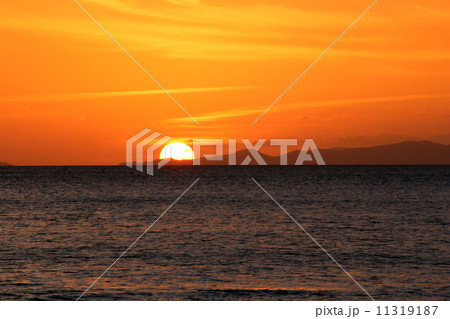 座間味島の夕陽 座間味島の夕陽 11319187