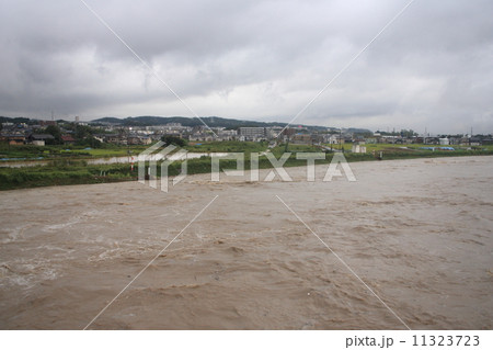 【2011.9.20 台風15号 春日井市庄内川】 【2011.9.20 台風15号 春日井市庄内川】 11323723