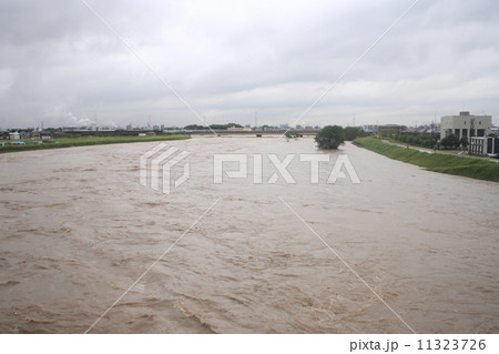 【2011.9.20 台風15号　春日井市庄内川】 11323726
