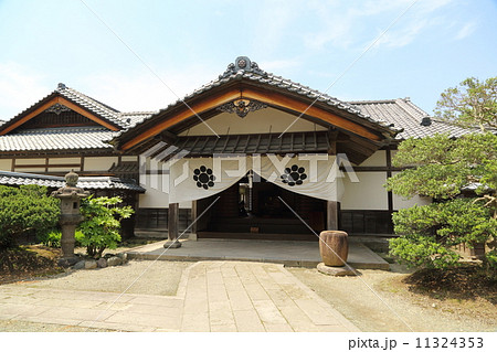 会津武家屋敷 西郷頼母邸(家老屋敷)表玄関 会津武家屋敷 西郷頼母邸(家老屋敷)表玄関 11324353