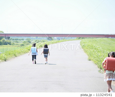 小学生イメージ 11324541